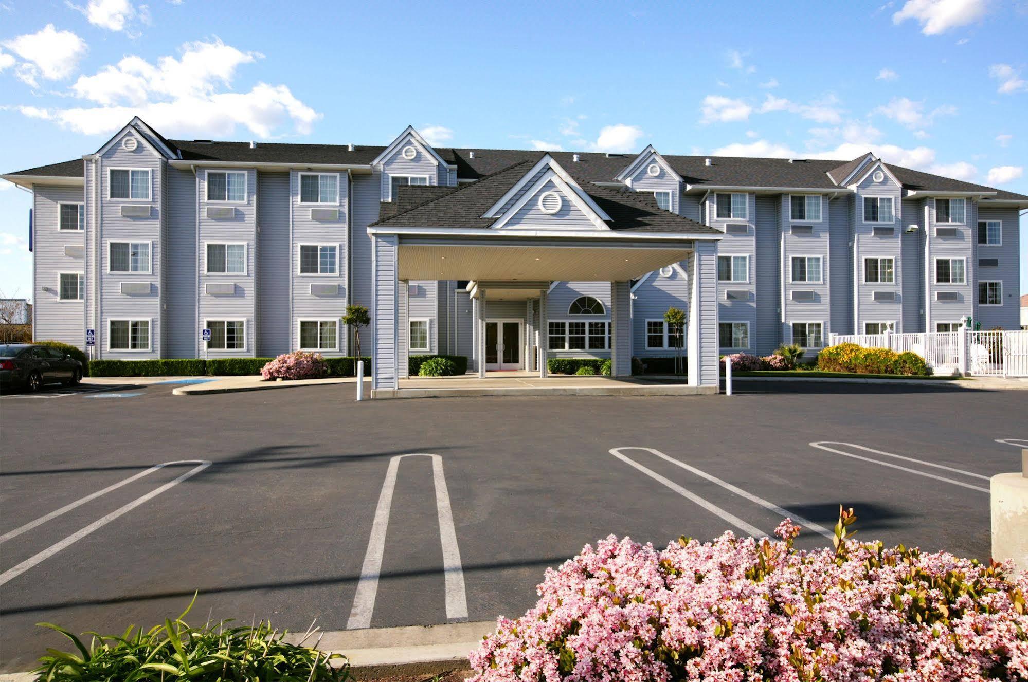 Microtel Inn & Suites Modesto Ceres Esterno foto