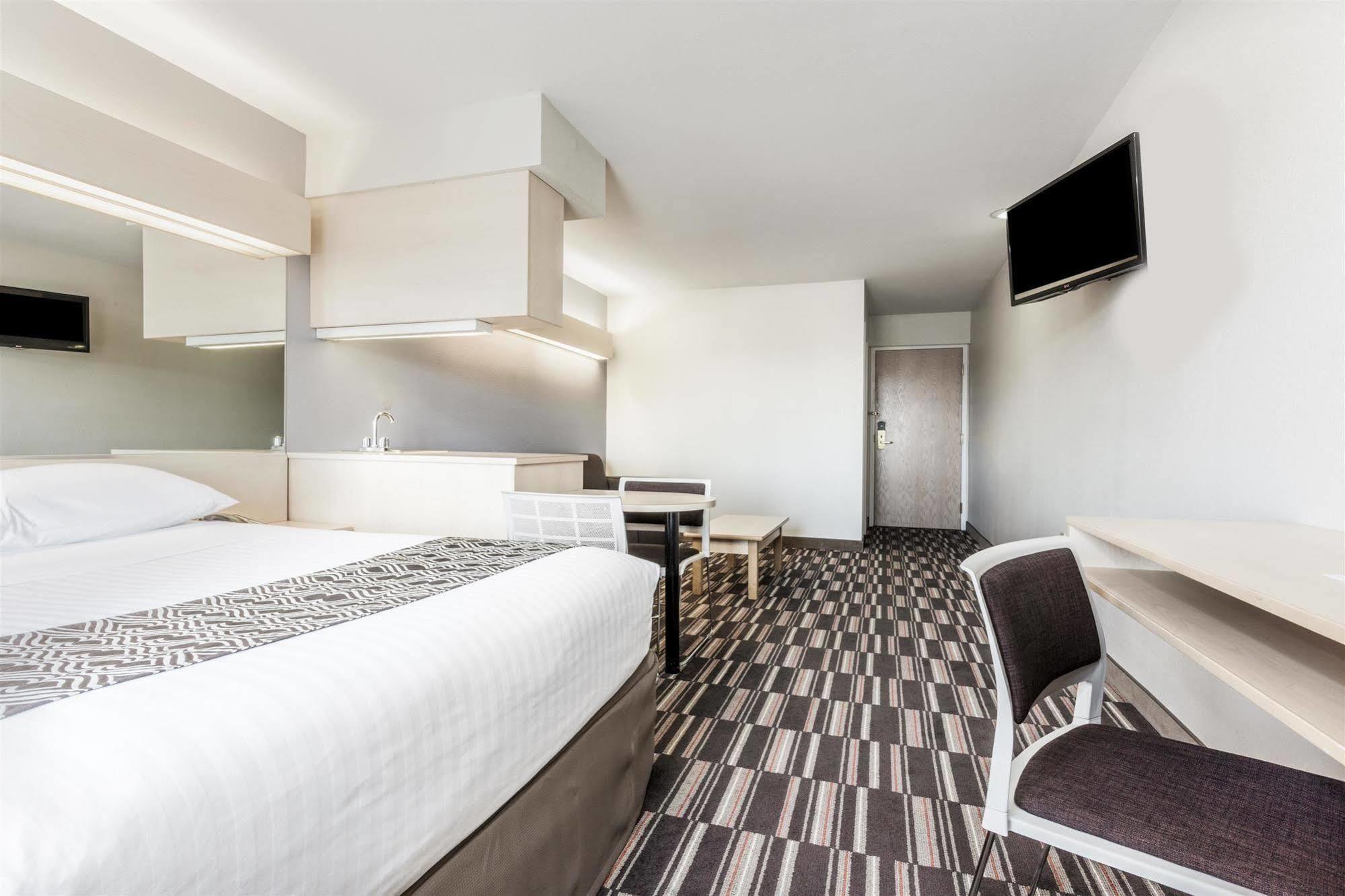 Microtel Inn & Suites Modesto Ceres Esterno foto